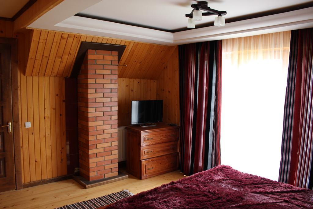 Hotel Goryanka à Yaremtche Extérieur photo